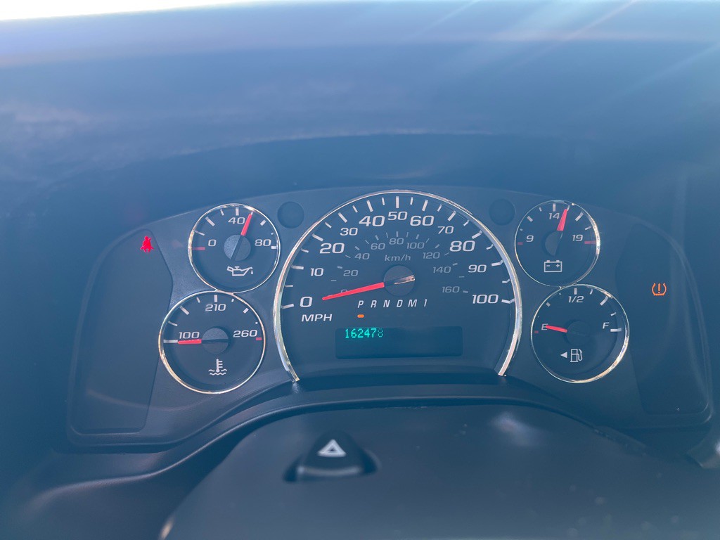2017 Chevrolet Express Image 11