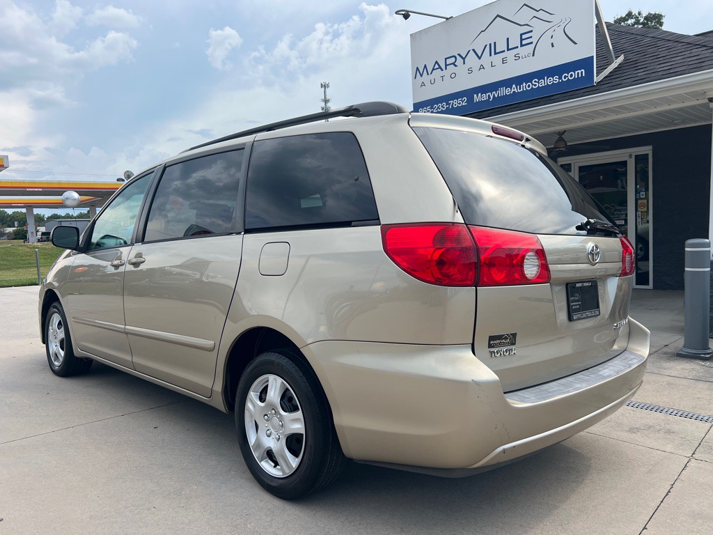 2007 Toyota Sienna Image 3