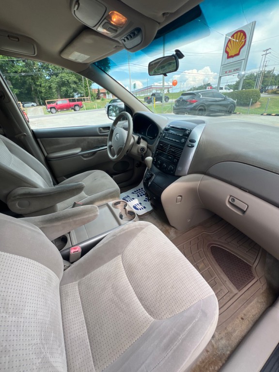 2007 Toyota Sienna Image 17