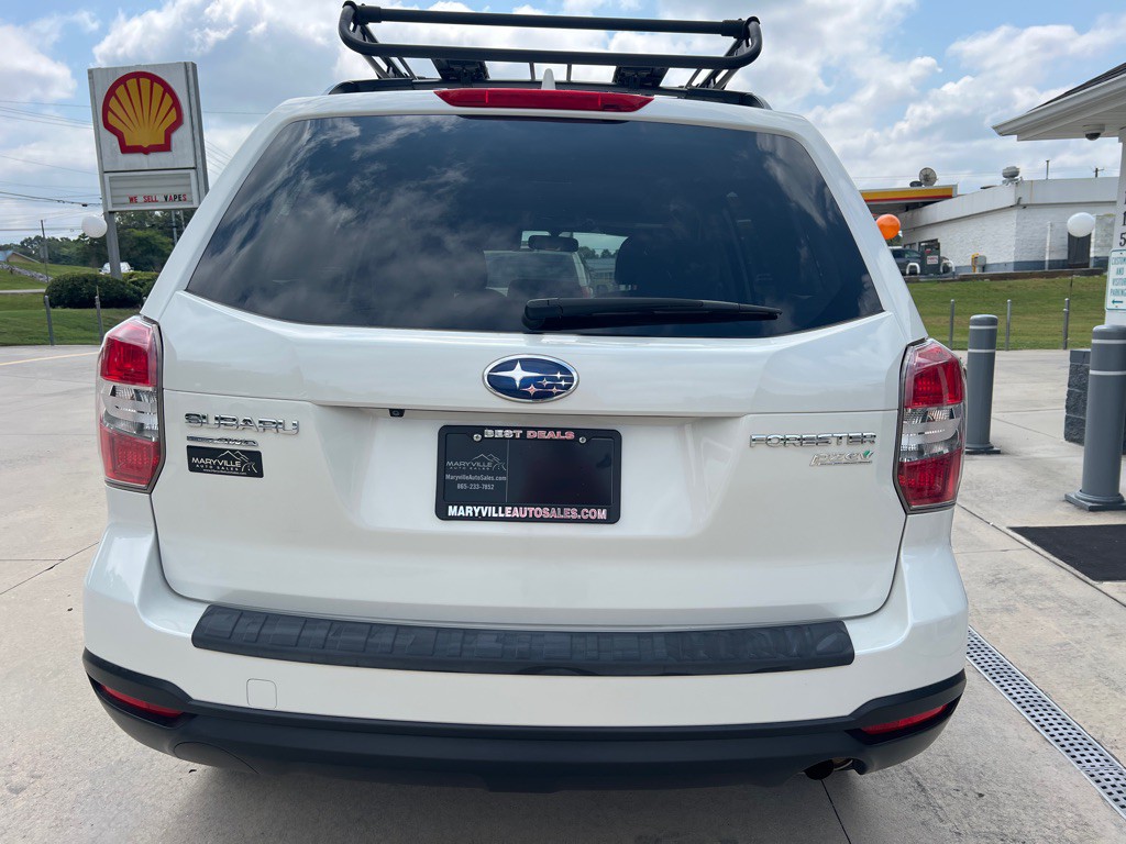 2016 Subaru Forester Image 4