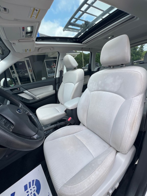 2016 Subaru Forester Image 9