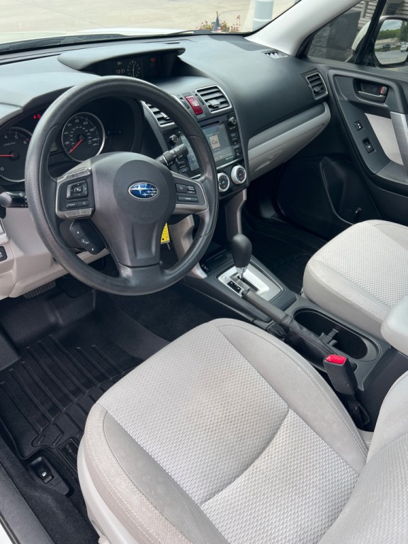 2016 Subaru Forester Image 10