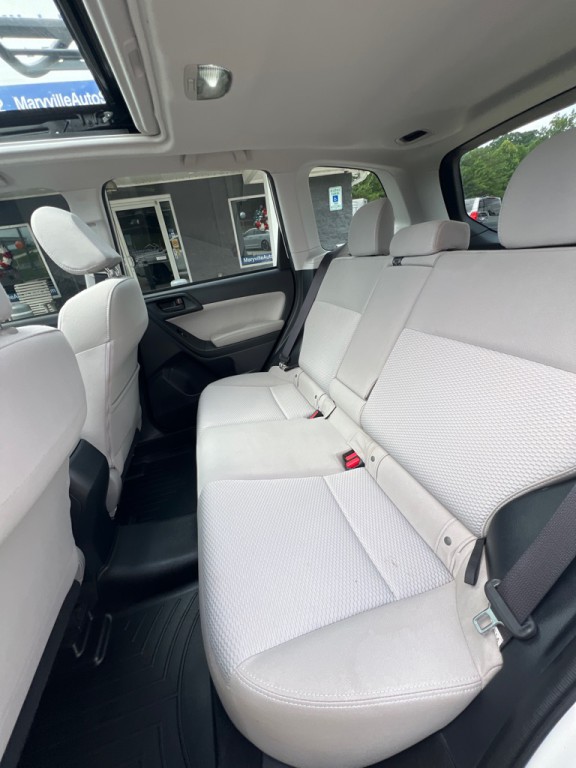 2016 Subaru Forester Image 13