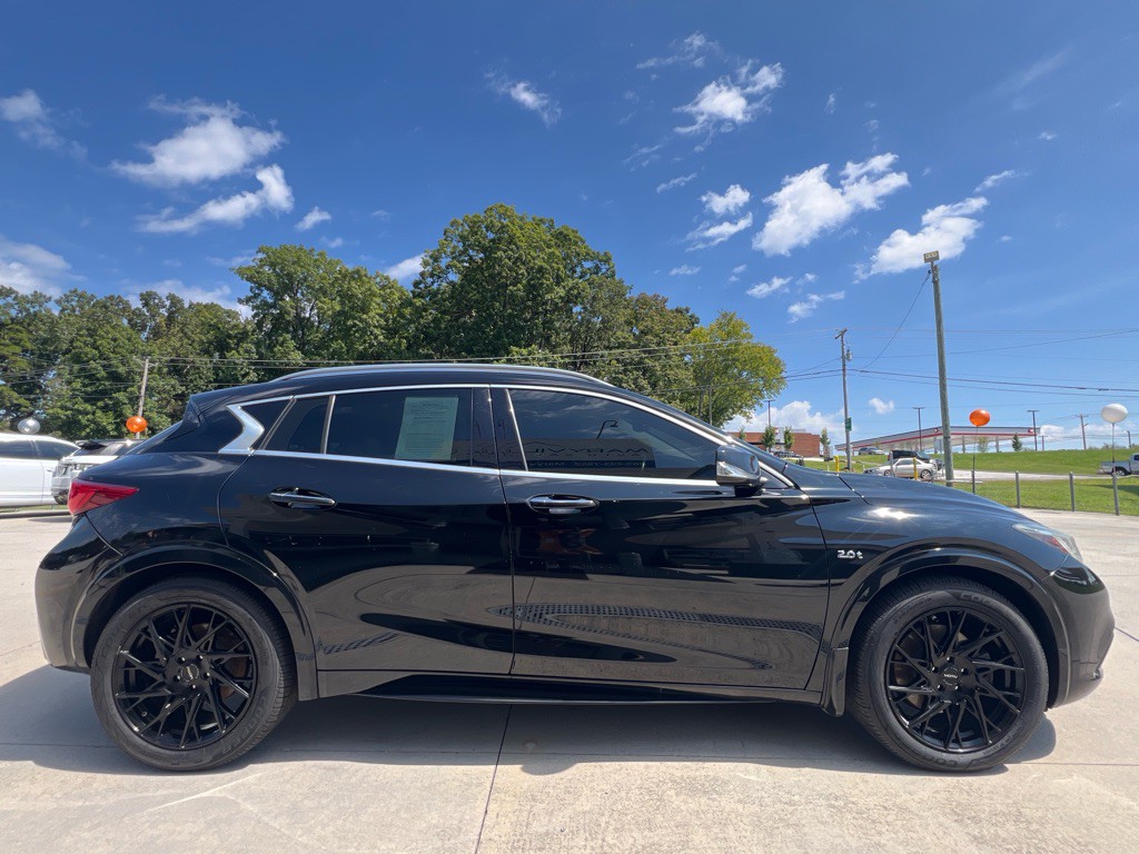 2019 INFINITI QX30 Image 6
