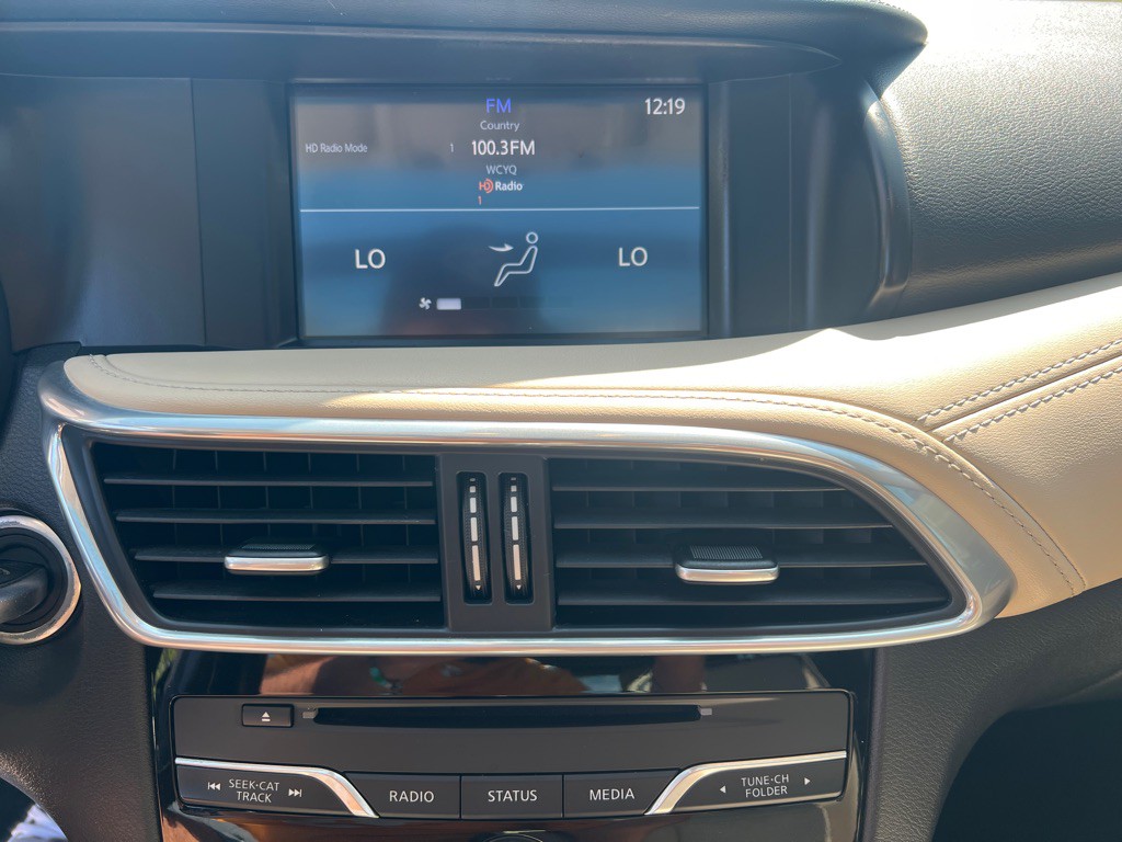 2019 INFINITI QX30 Image 11