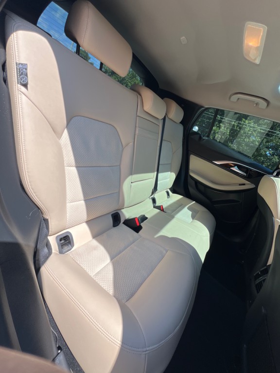 2019 INFINITI QX30 Image 15