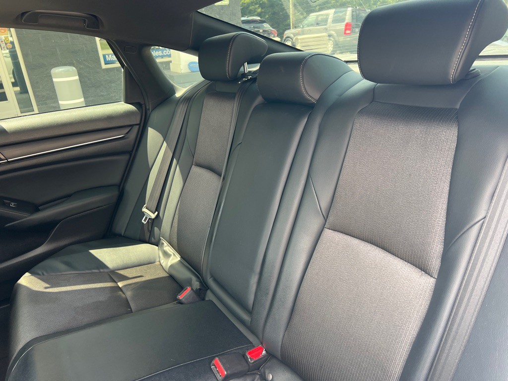 2018 Honda Accord Image 13