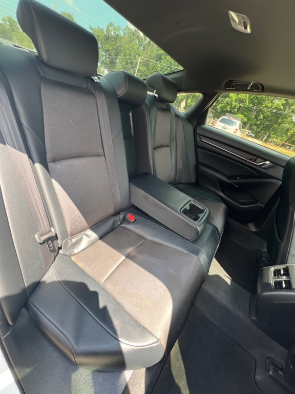 2018 Honda Accord Image 15