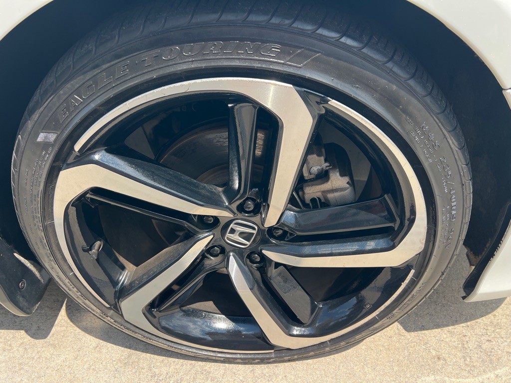 2018 Honda Accord Image 18
