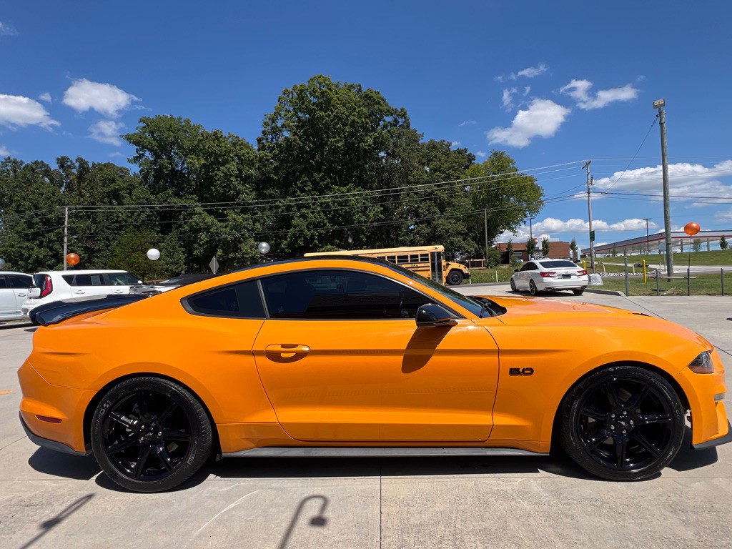 2019 Ford Mustang Image 6