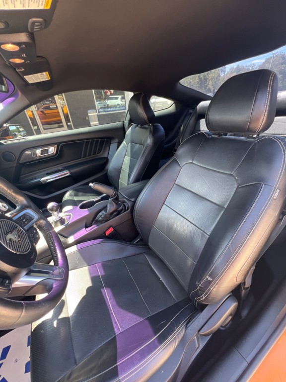 2019 Ford Mustang Image 9