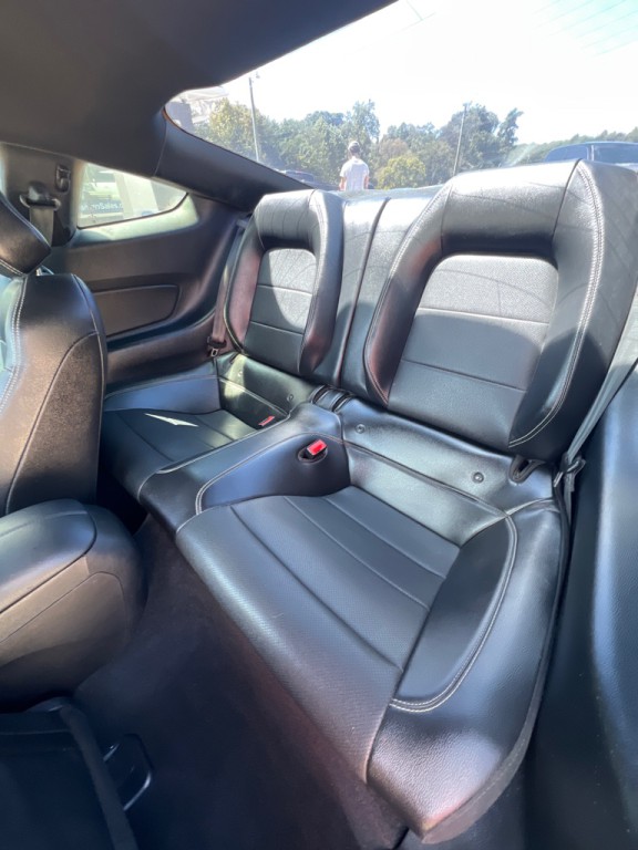 2019 Ford Mustang Image 12