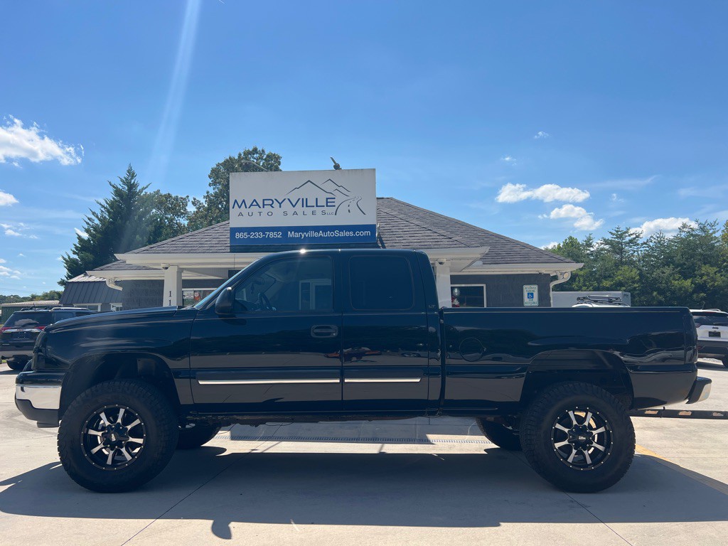 2006 Chevrolet Silverado 1500 Image 2