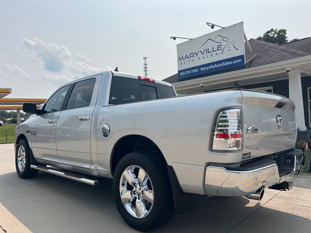 2017 RAM 1500 Image 3