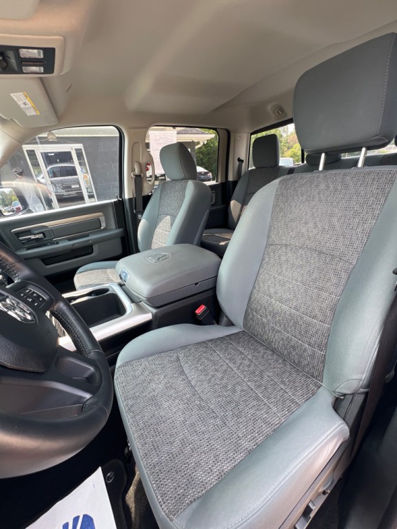 2017 RAM 1500 Image 9