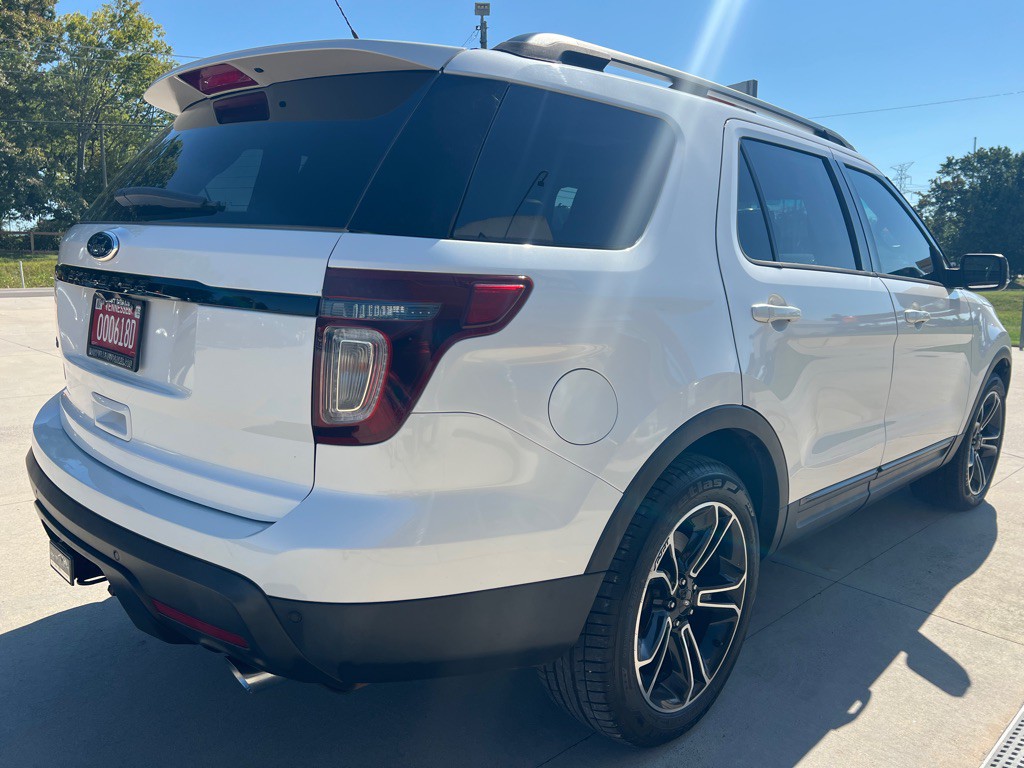 2015 Ford Explorer Image 5