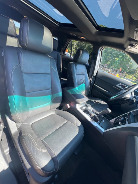 2015 Ford Explorer Image 18