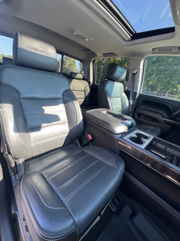 2015 GMC Sierra Image 16