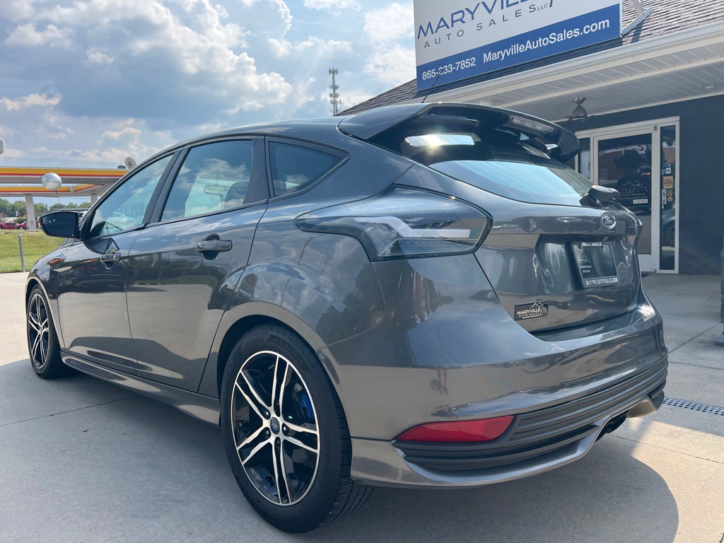 2017 Ford Focus Image 3