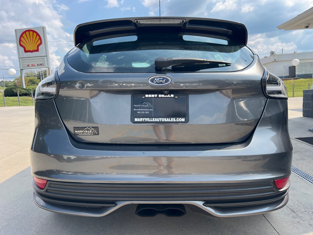 2017 Ford Focus Image 4