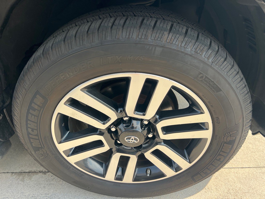 2014 Toyota 4Runner Image 17