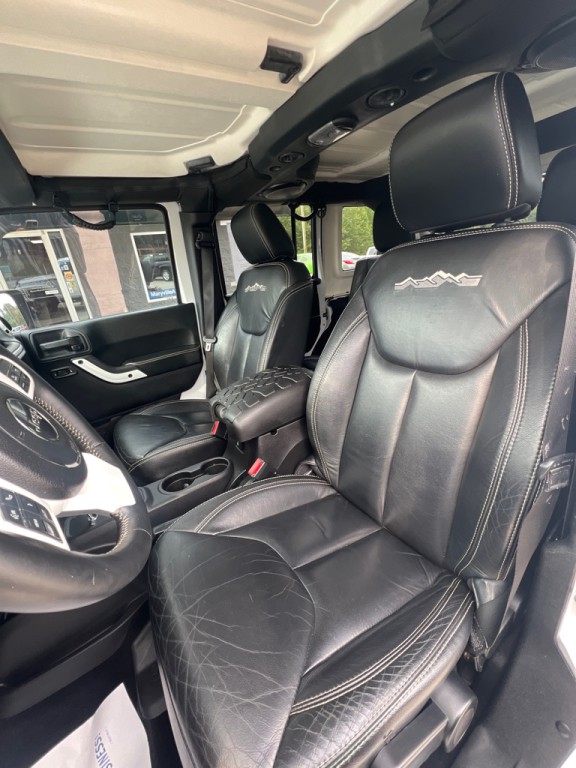 2014 Jeep Wrangler Unlimited Image 9