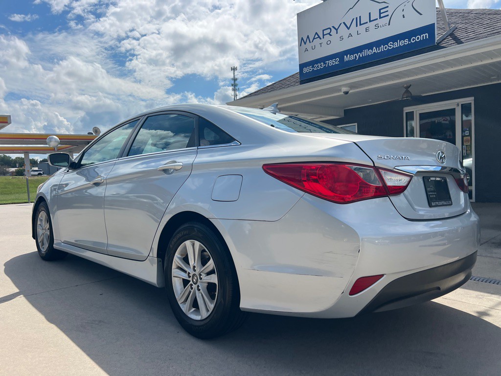 2014 Hyundai Sonata Image 3