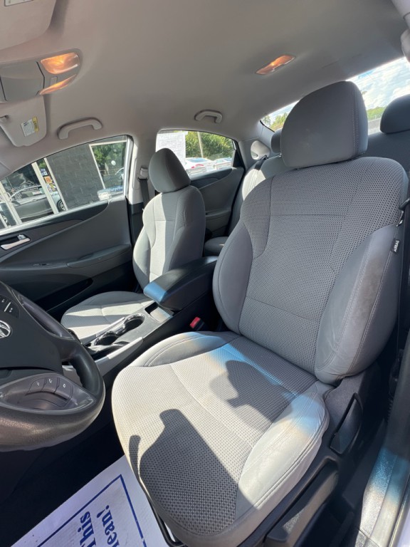 2014 Hyundai Sonata Image 9