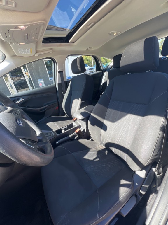 2018 Ford Focus Image 9
