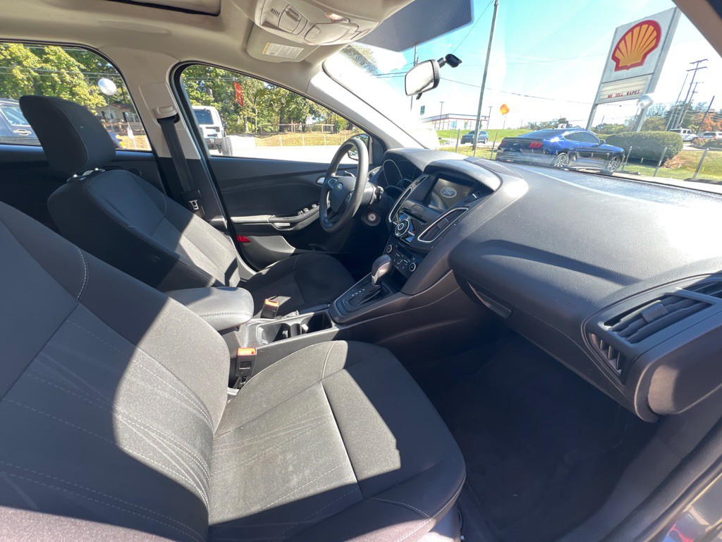 2018 Ford Focus Image 16