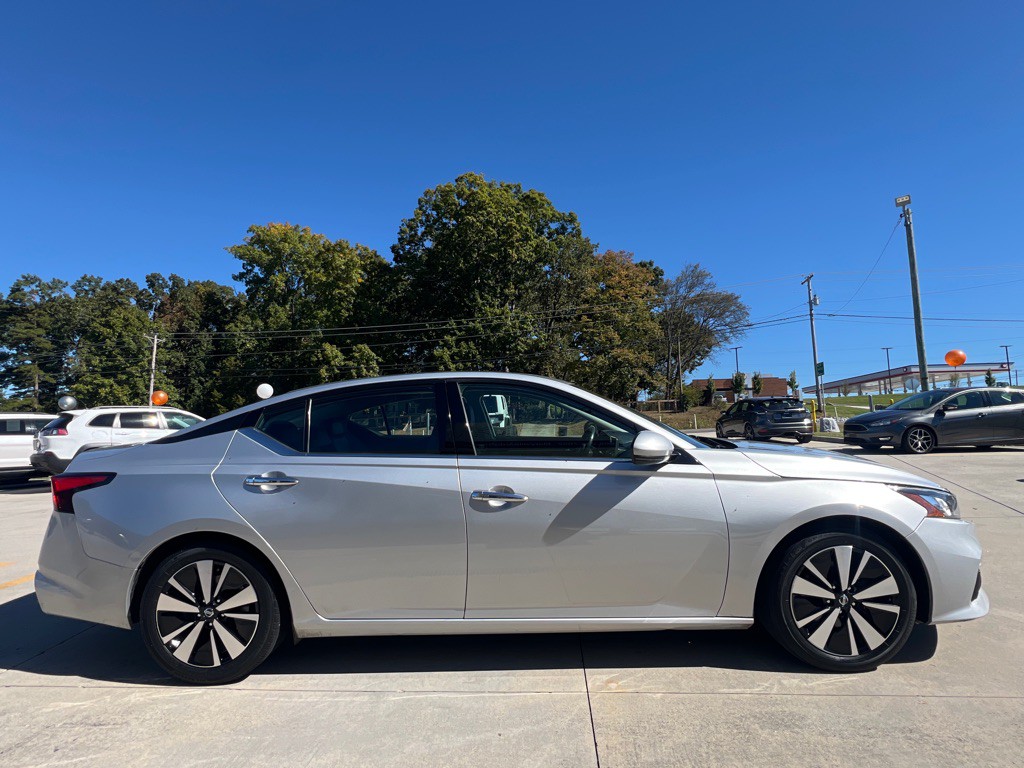 2019 Nissan Altima Image 6