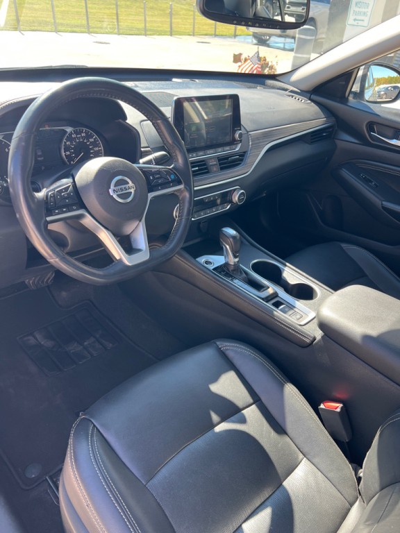 2019 Nissan Altima Image 10