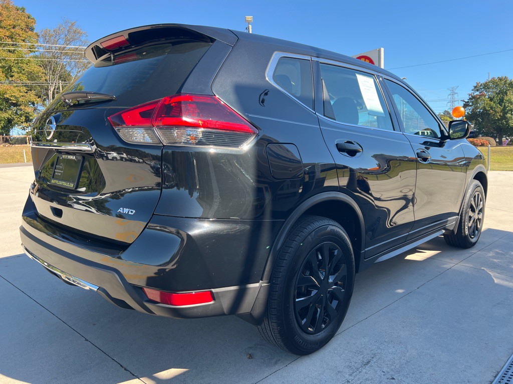2018 Nissan Rogue Image 5