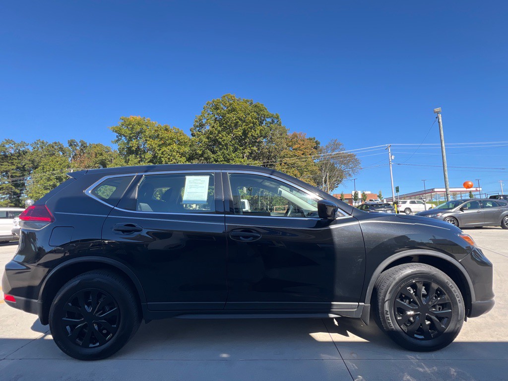 2018 Nissan Rogue Image 6