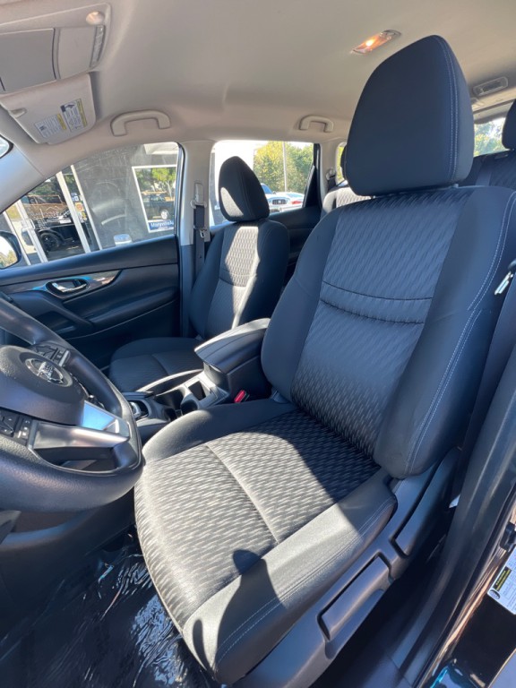 2018 Nissan Rogue Image 9