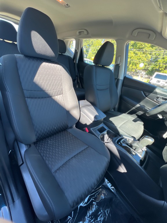 2018 Nissan Rogue Image 17
