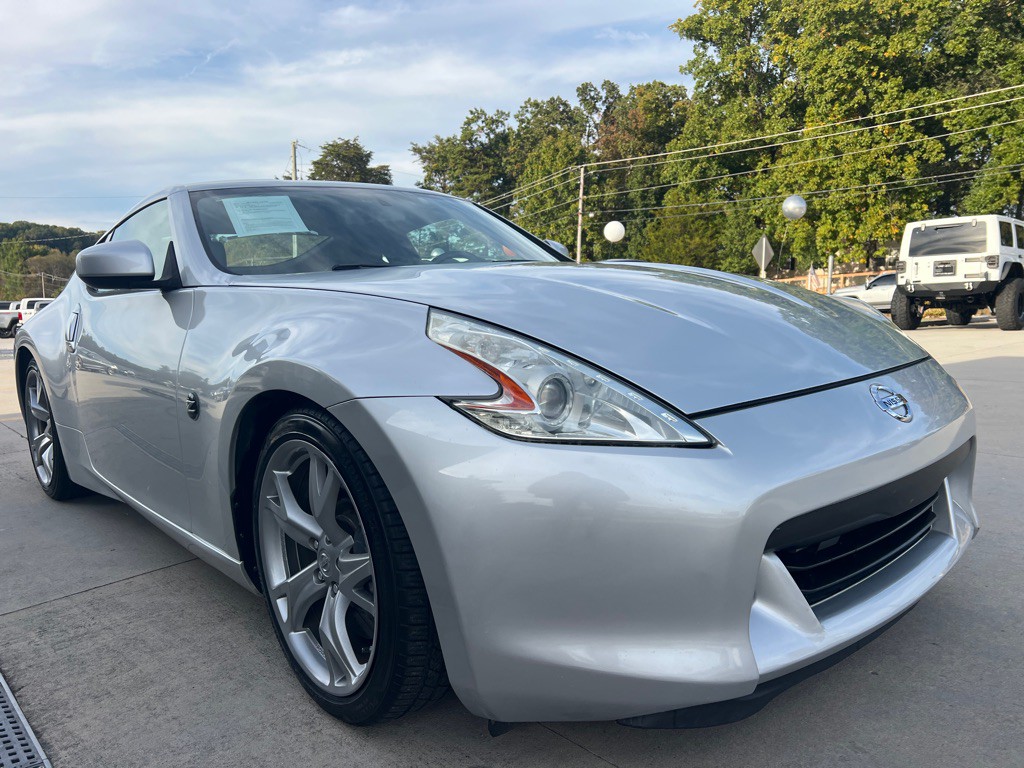 2010 Nissan 370Z Image 7