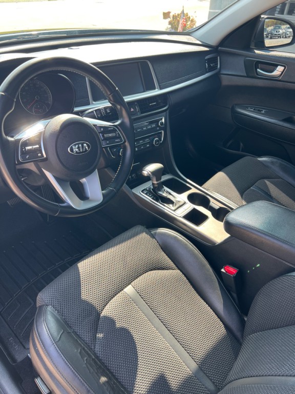 2019 Kia Optima Image 10