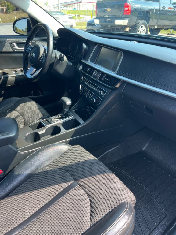 2019 Kia Optima Image 17
