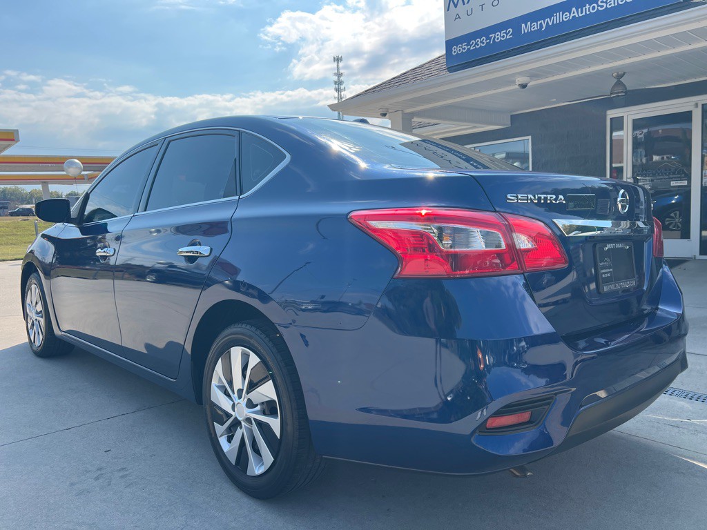 2017 Nissan Sentra Image 3