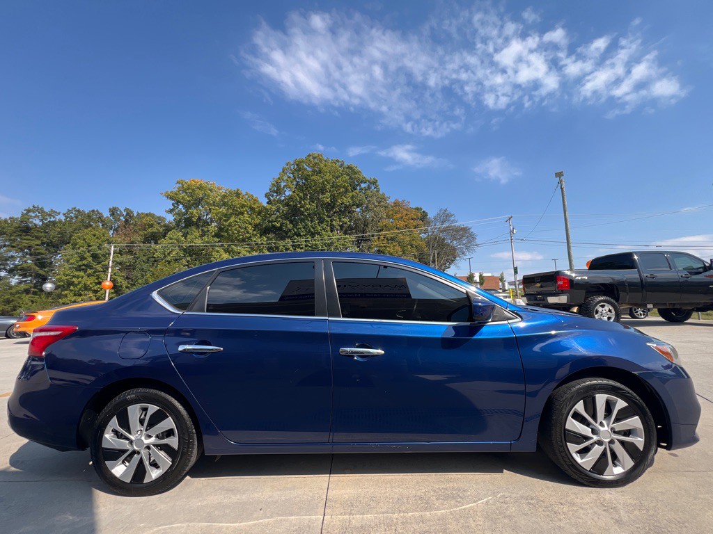 2017 Nissan Sentra Image 6