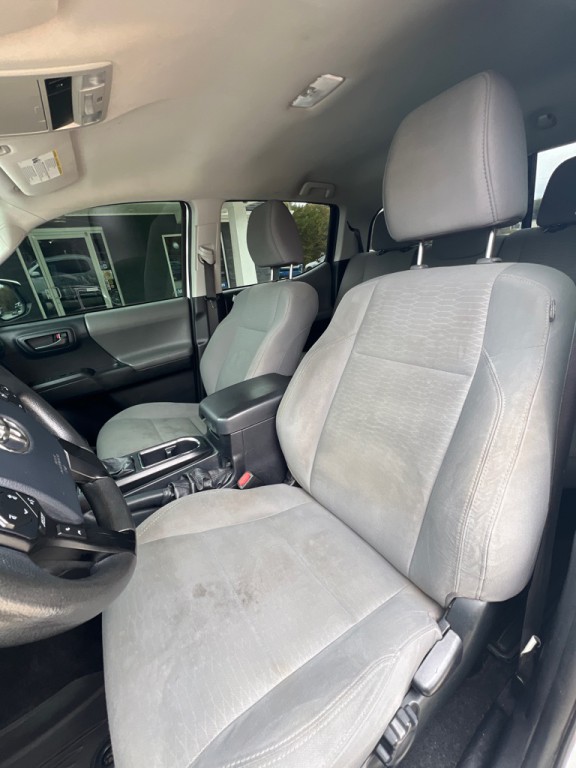 2019 Toyota Tacoma Image 8