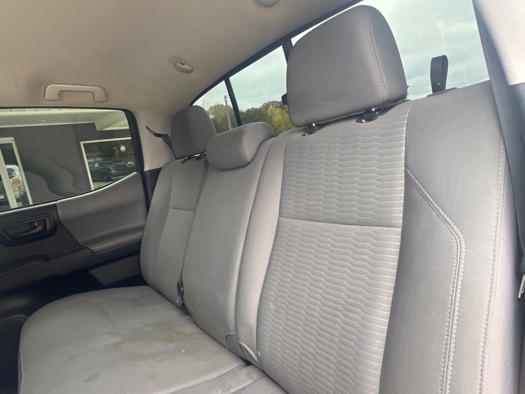 2019 Toyota Tacoma Image 9