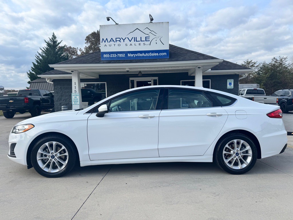 2020 Ford Fusion Image 2