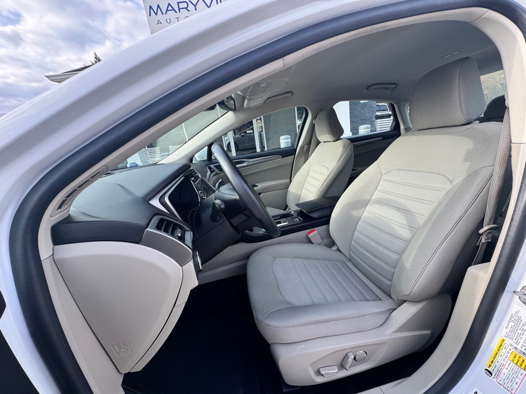 2020 Ford Fusion Image 9