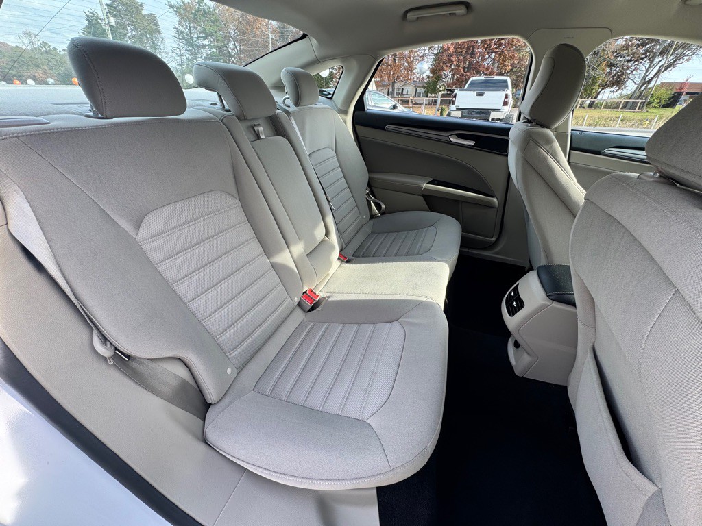 2020 Ford Fusion Image 15