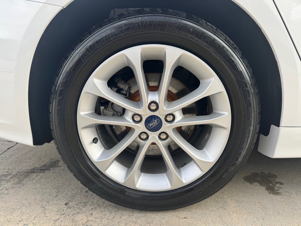 2020 Ford Fusion Image 18