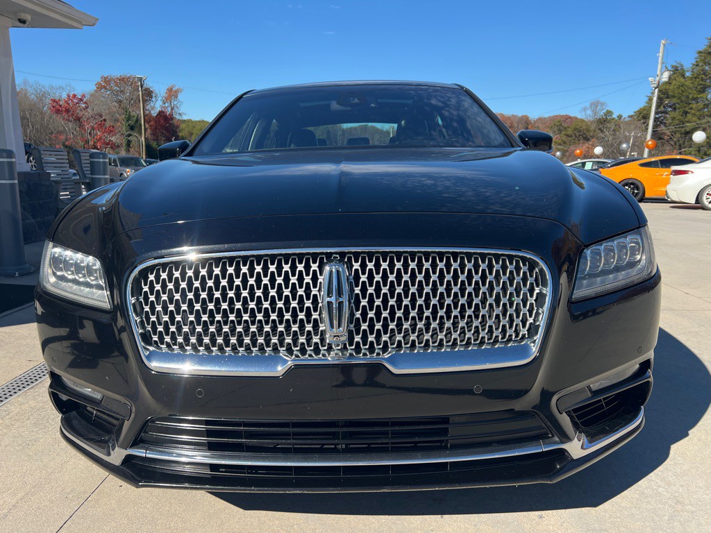 2018 Lincoln Continental Image 8
