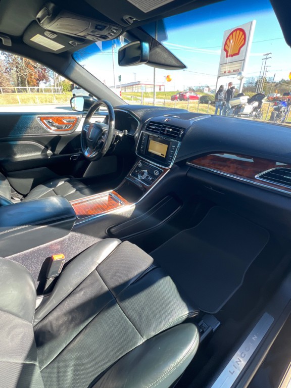 2018 Lincoln Continental Image 18