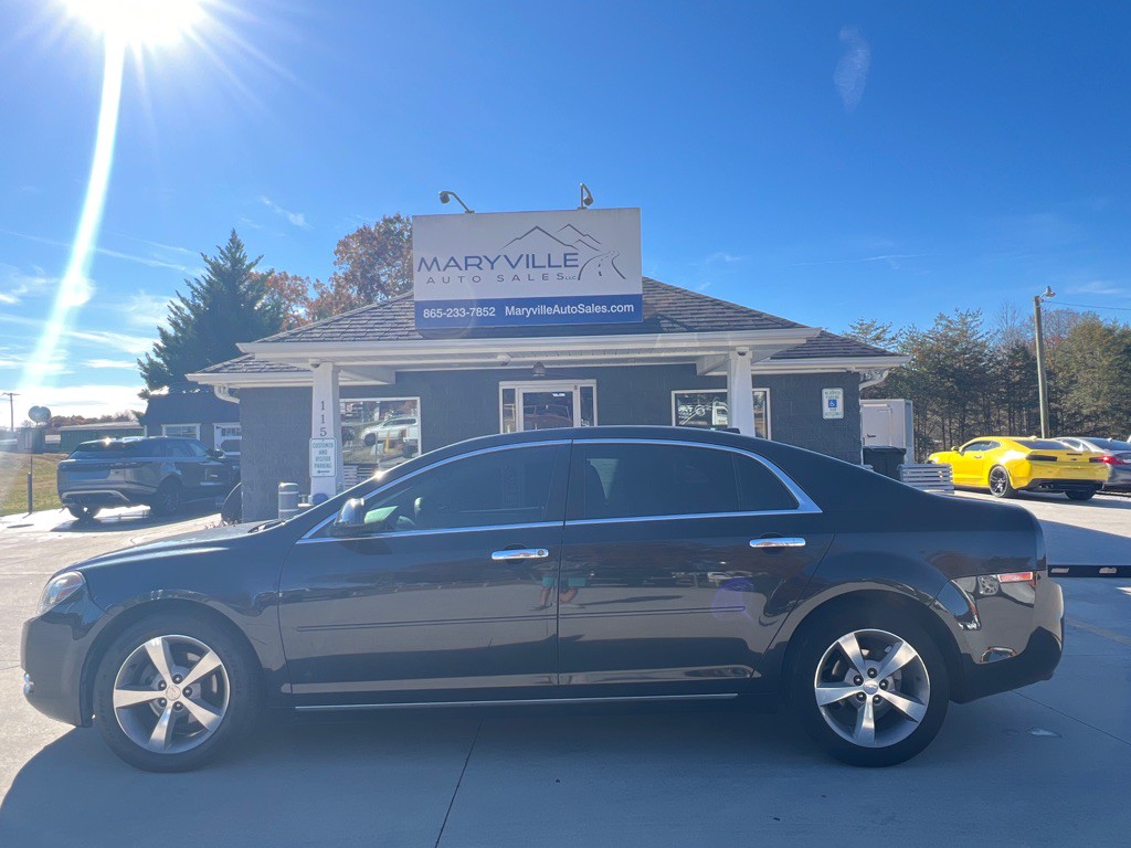 2012 Chevrolet Malibu Image 2